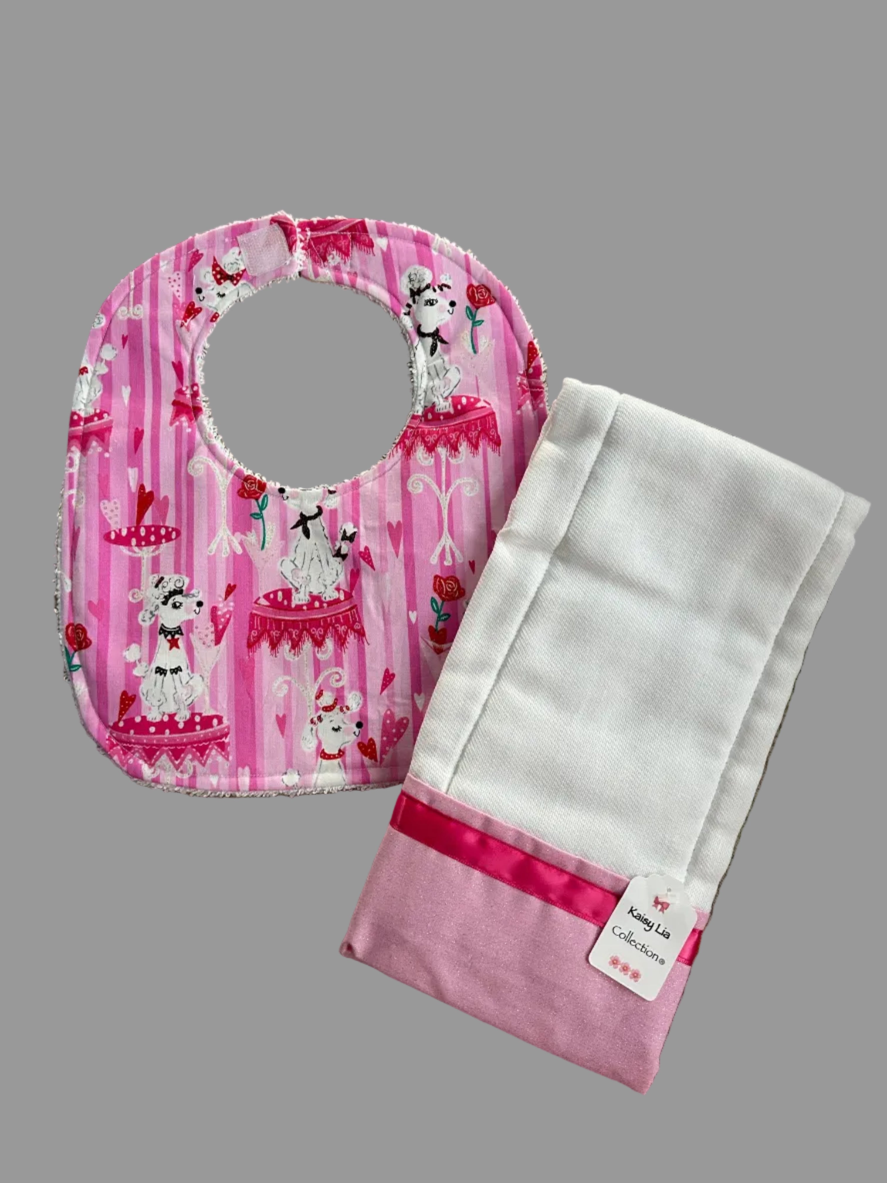Handmade Baby Bib and Burp Cloth Set/Conjunto de Babero y Paño / Pink Puddle