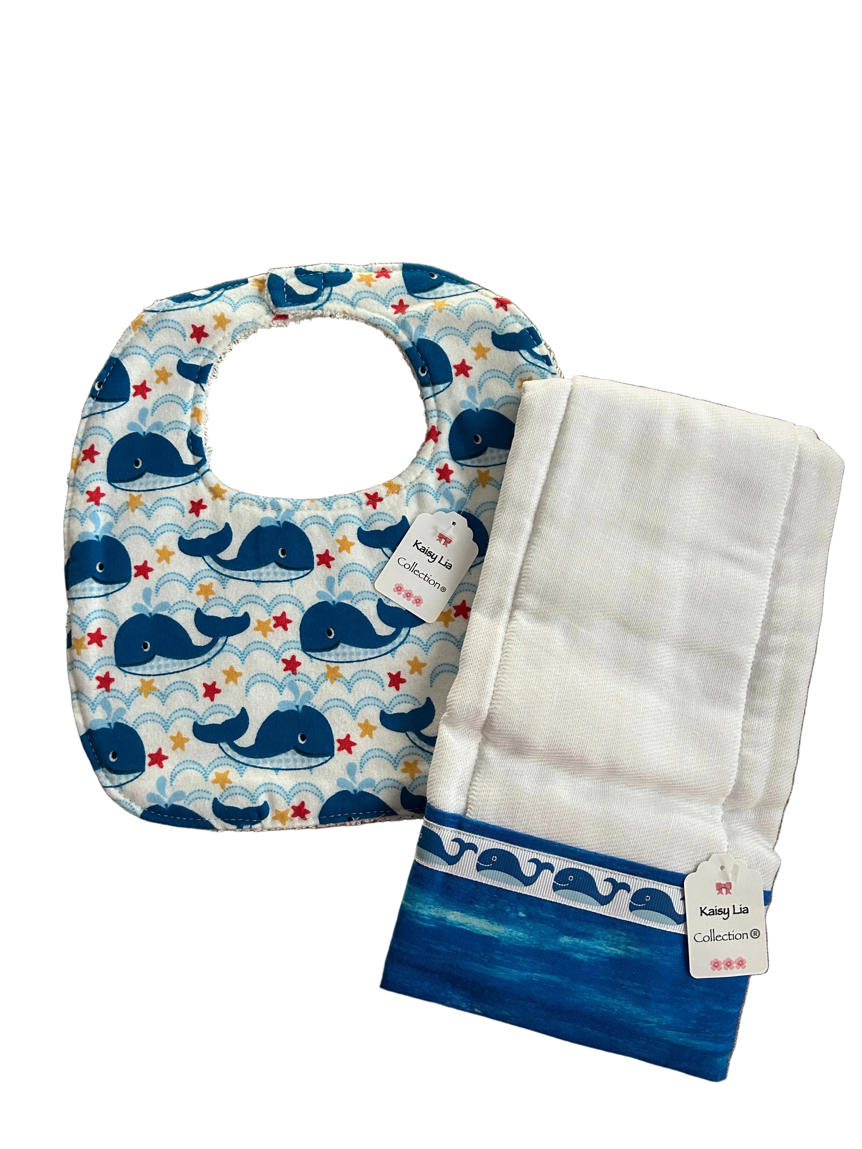 Handmade Baby Bib and Burp Cloth Set/Conjunto de Babero y Paño / Whale